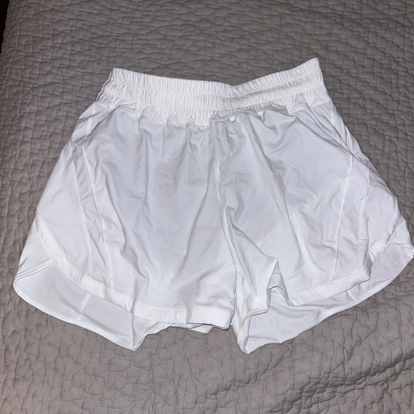 WHITE TRACK THAT SHORTS 5 INCHES - Picture 1 of 3